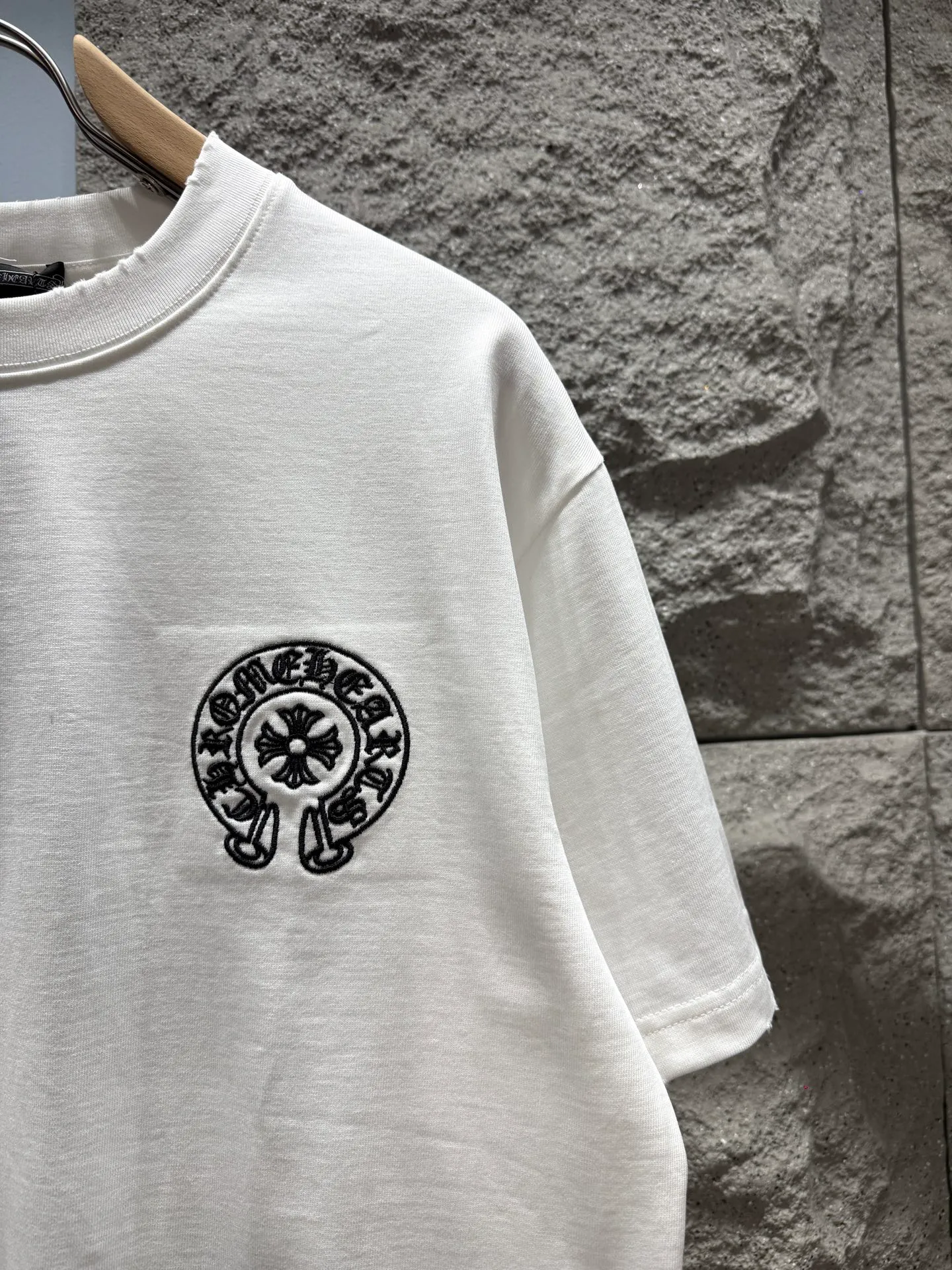 Chrome Hearts* ‼️ T ® 🖤 ! ！ g ， ， T ， ， ， ， + ! ， ， Classic CH ， ⚠️ ： ⚠️EE 26026 Same Style 𝐂𝐎𝐋𝐎𝐔𝐑：White Black 𝐒𝐈𝐙𝐄：S-Xl